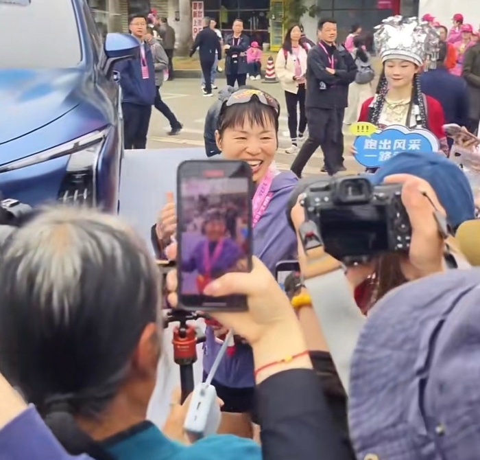 福利彩票-口碑反转！张水花辞职88天直播30场 500万人围观 粉丝18万|张水华|马拉松|柳州|奖金|冠军_新浪体育_新浪新闻