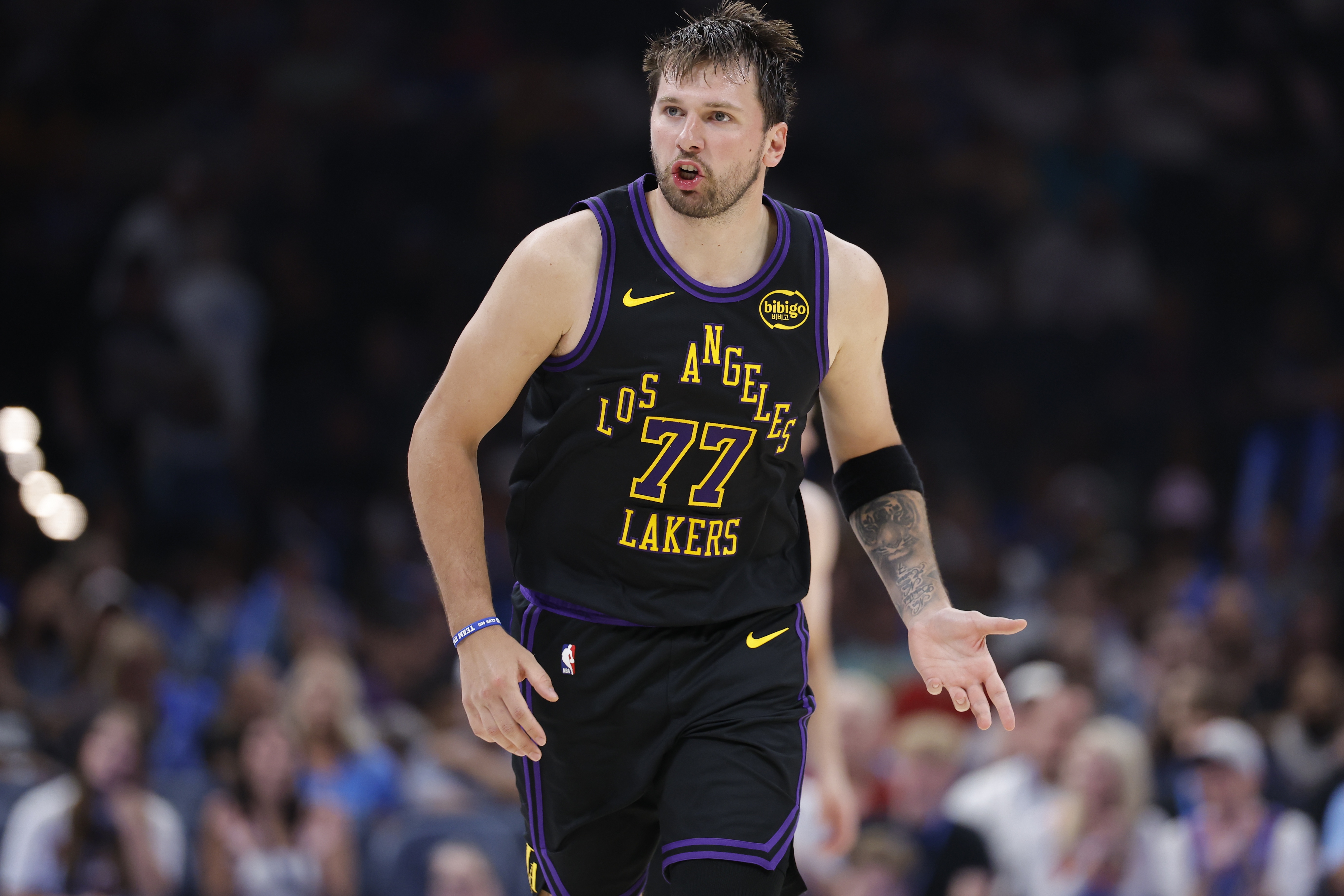 福彩3D-NBA三四月红黑榜：有人换队成诈骗犯 东皇展示最强形态
